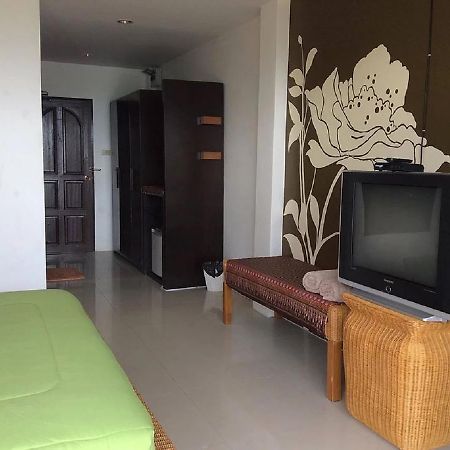 Rockwell Boutique Suites Hua Thanon  Exterior photo